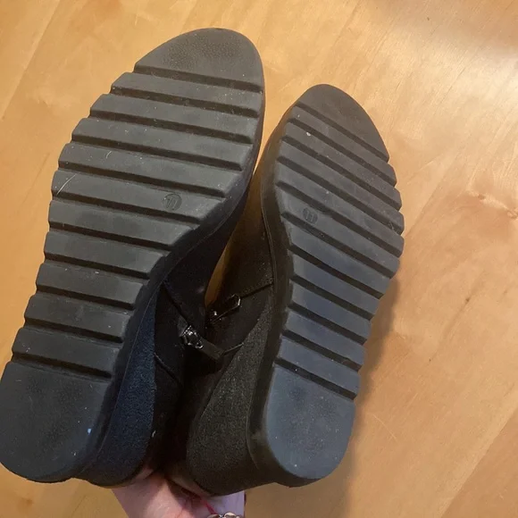 Beston black wedges; Size 11 - Picture 4 of 6